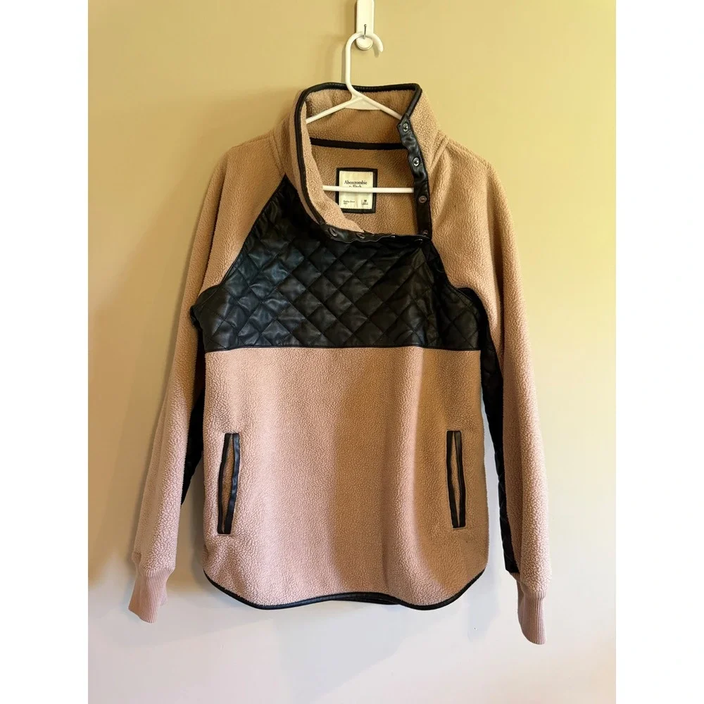 Abercrombie & Fitch Sherpa Fleece Pullover Quilted Faux Leather Snap‎ Neck Tan M